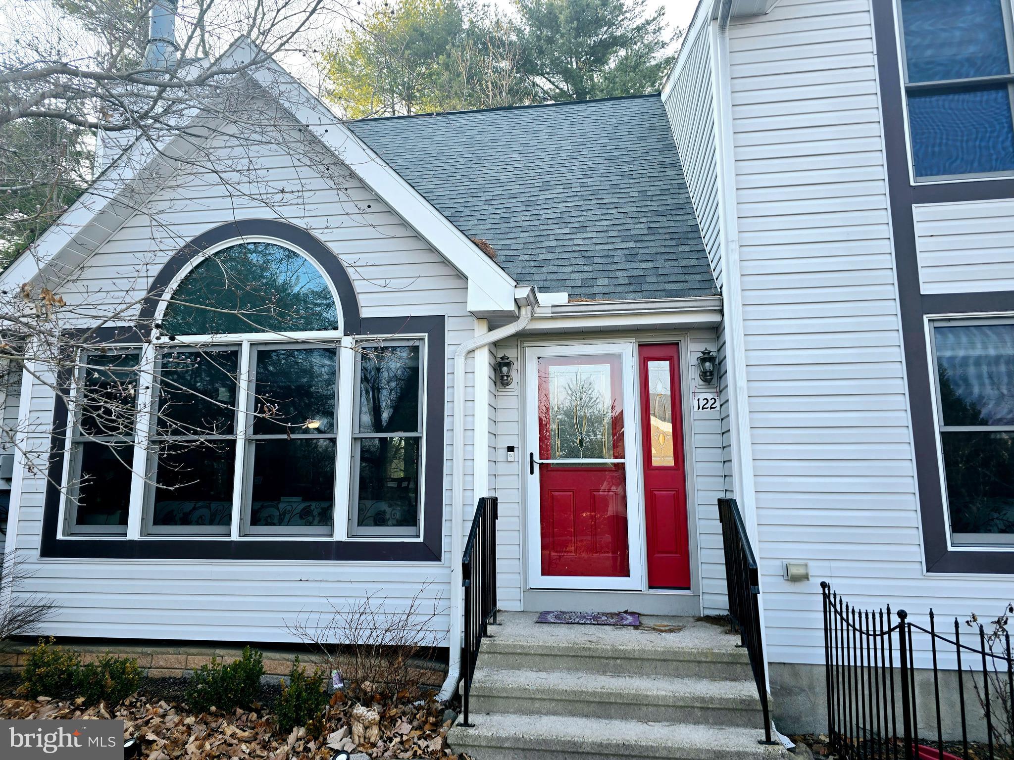 BLUE MOUNTAIN LAKE EST - Residential