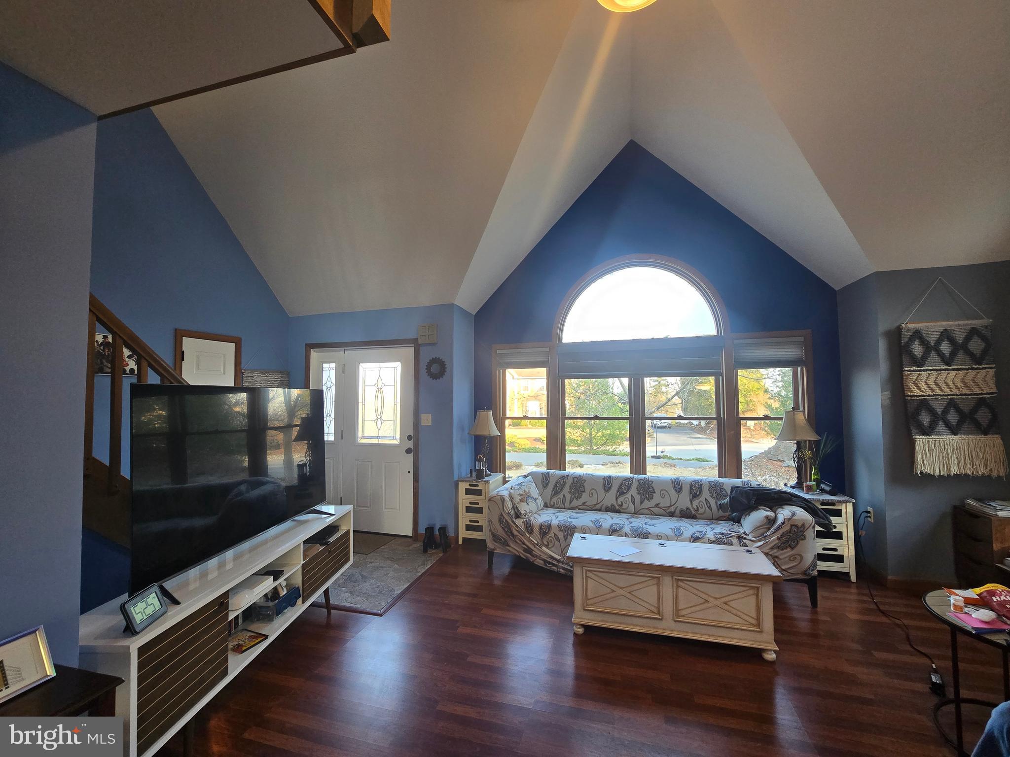 BLUE MOUNTAIN LAKE EST - Residential