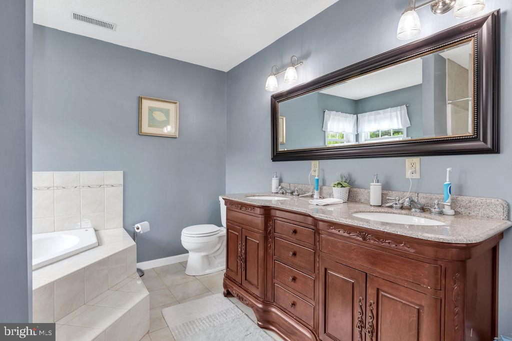 WATERSTONE FIELDS - Residential