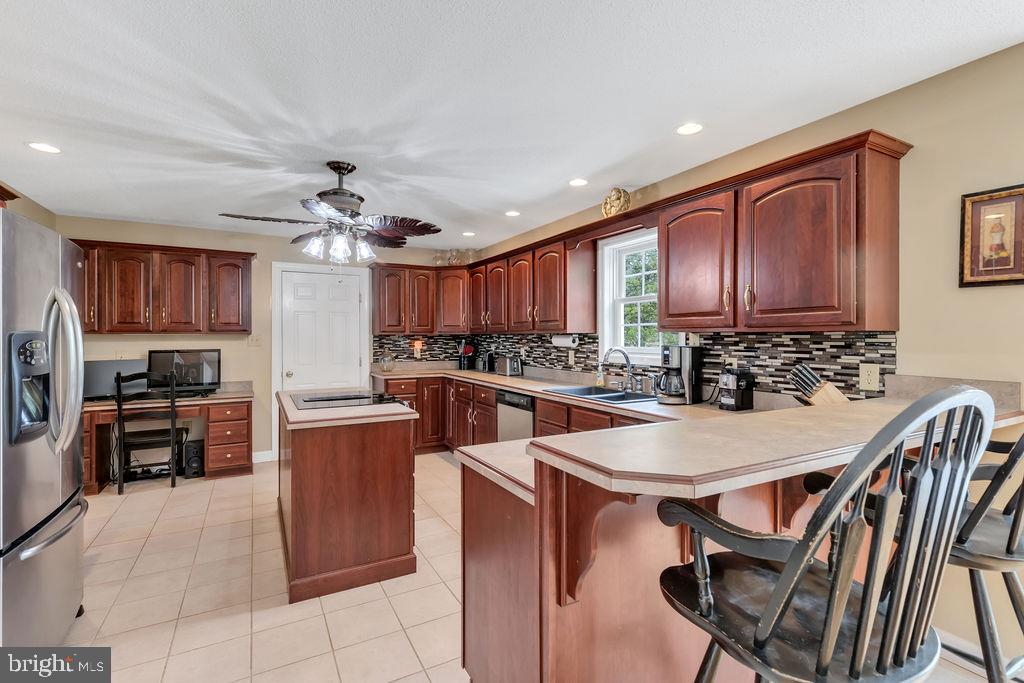 WATERSTONE FIELDS - Residential