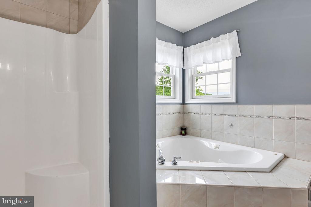 WATERSTONE FIELDS - Residential