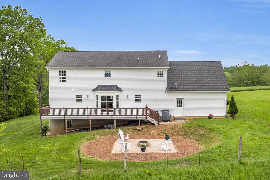 WATERSTONE FIELDS - Residential