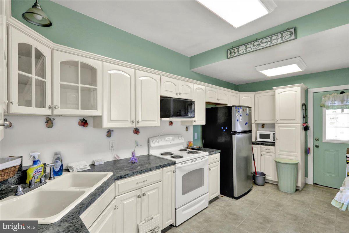 NORTHWEST READING - Residential