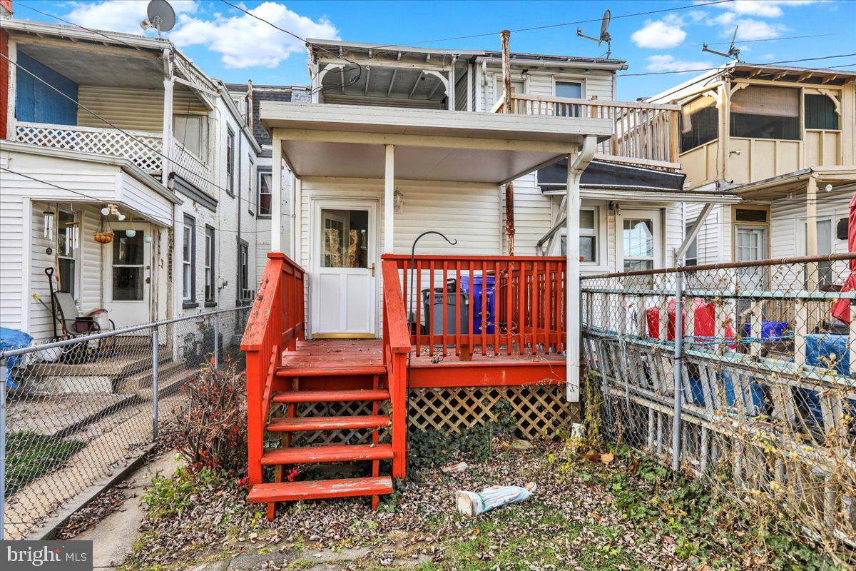 NORTHWEST READING - Residential