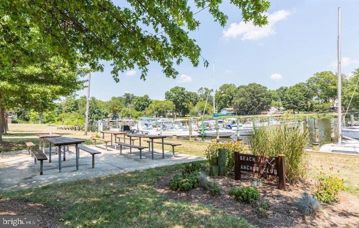 WOODLAND BEACH - Residential