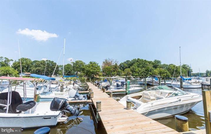 WOODLAND BEACH - Residential