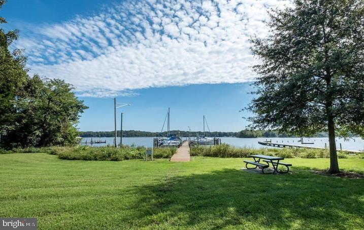 WOODLAND BEACH - Residential