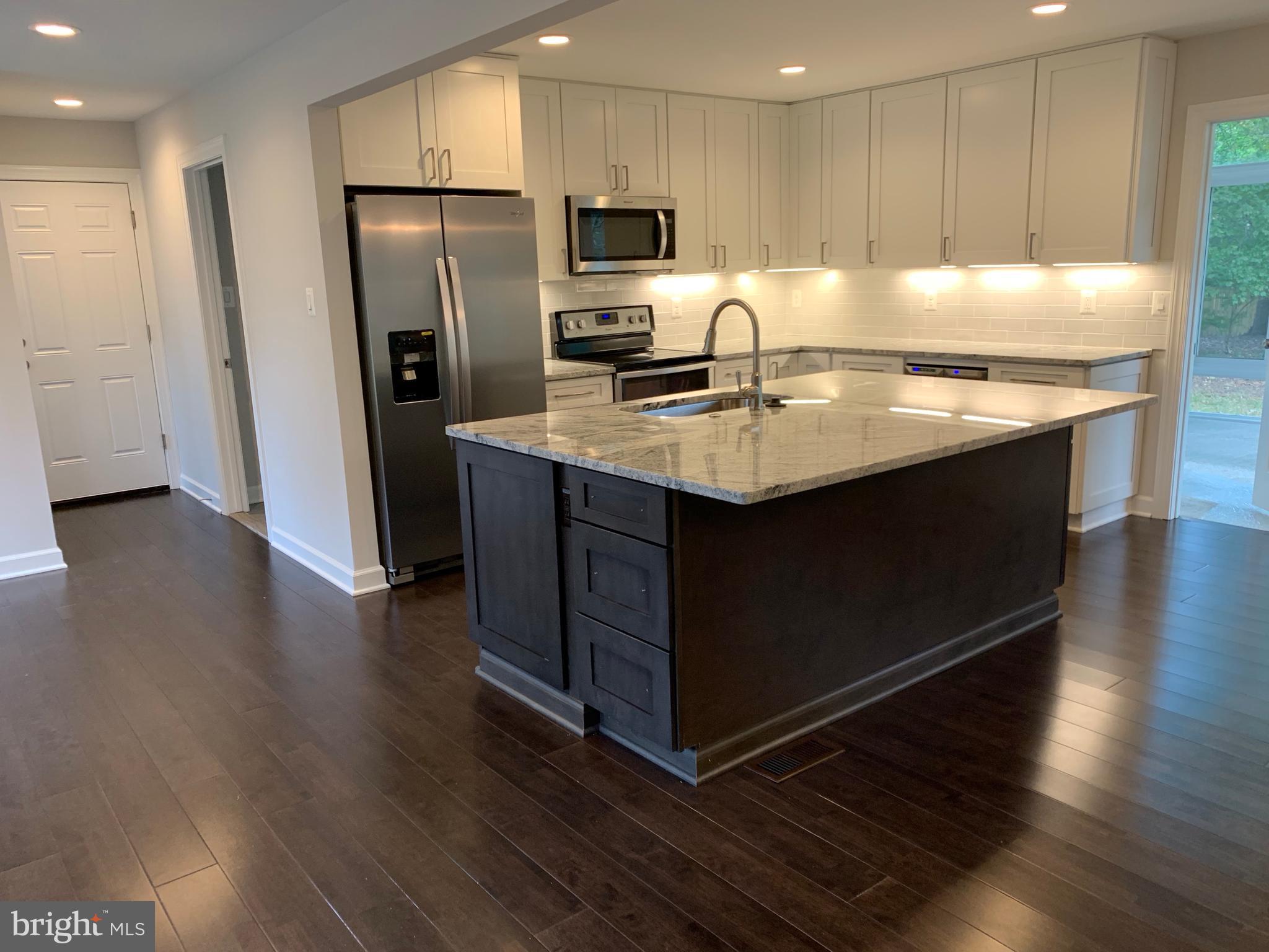 STRATTON WOODS - Residential