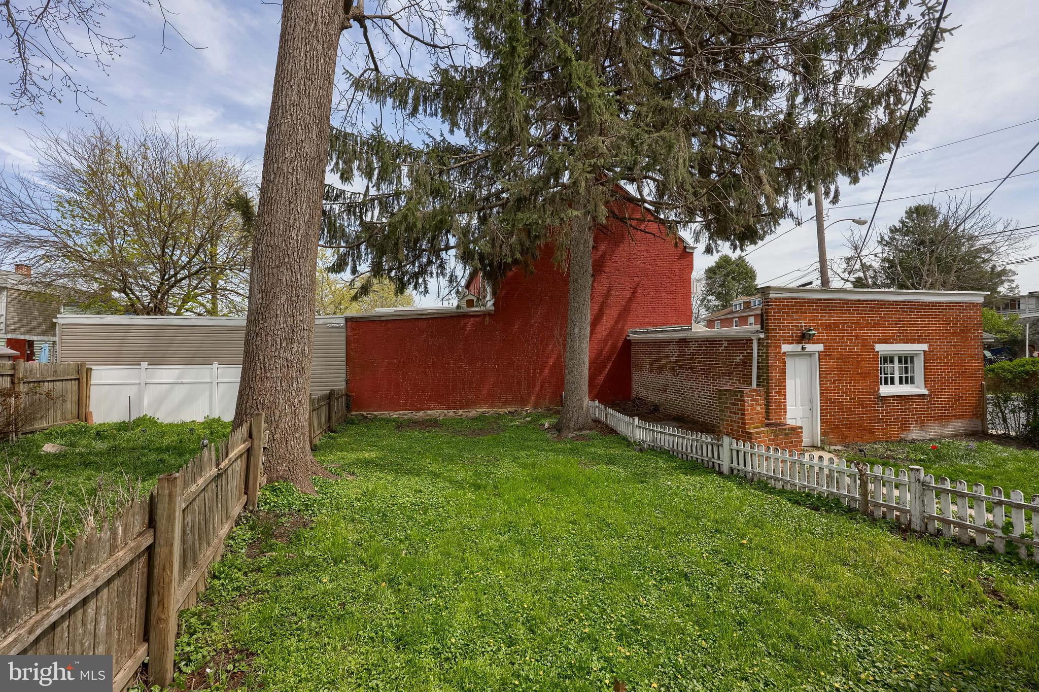 WEST END LANCASTER - Residential