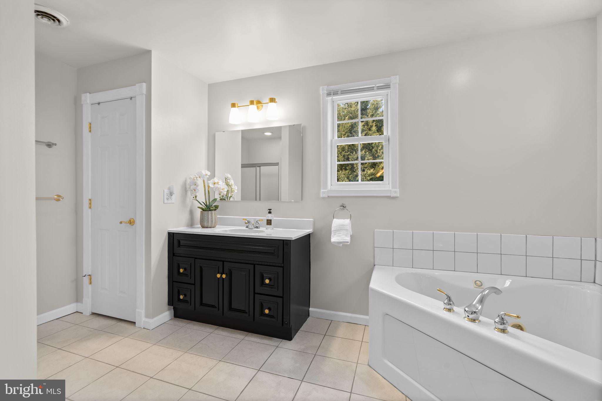 NOTTINGHAM WOODS - Residential