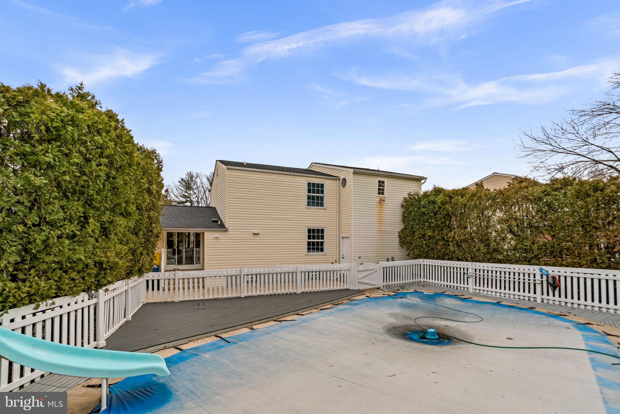 NOTTINGHAM WOODS - Residential