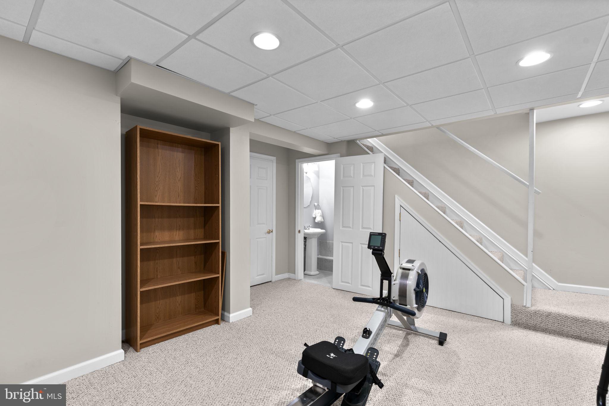 NOTTINGHAM WOODS - Residential