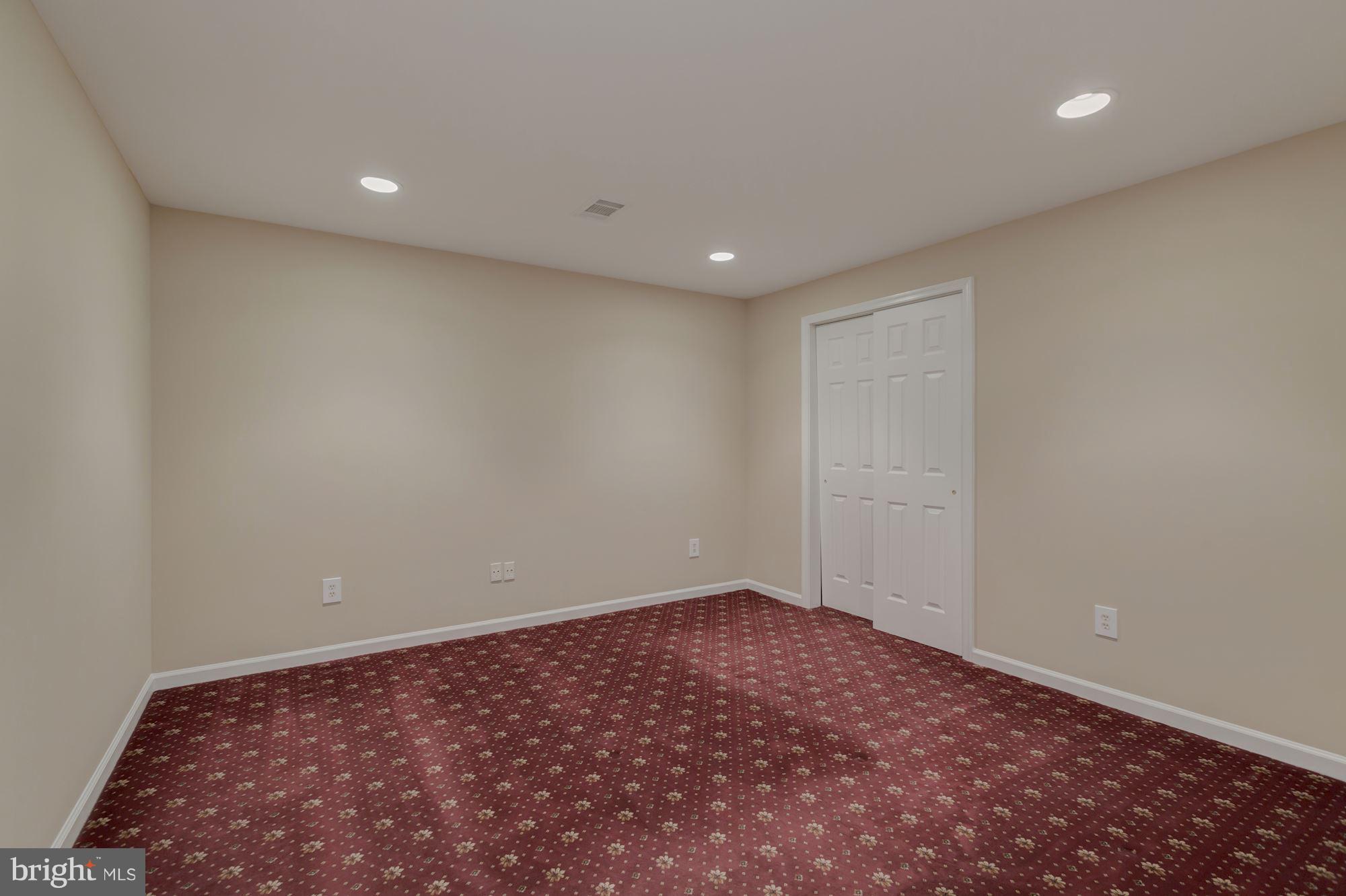 CENTURY OAK - Residential