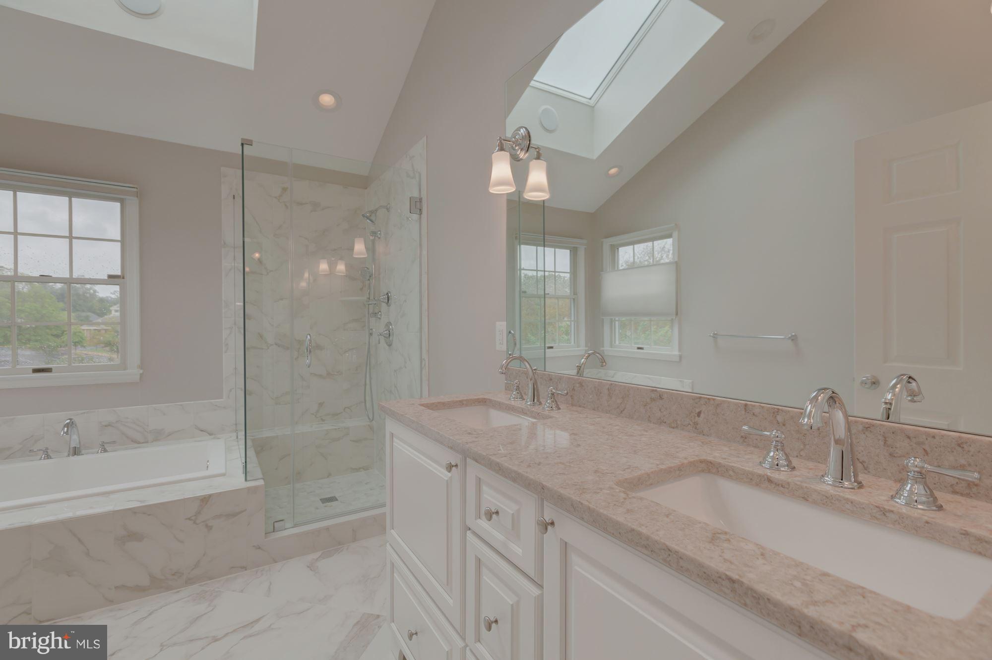 CENTURY OAK - Residential