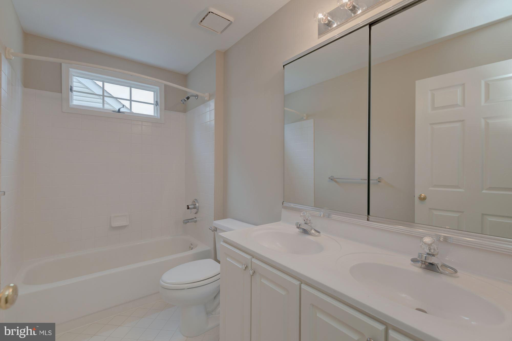 CENTURY OAK - Residential