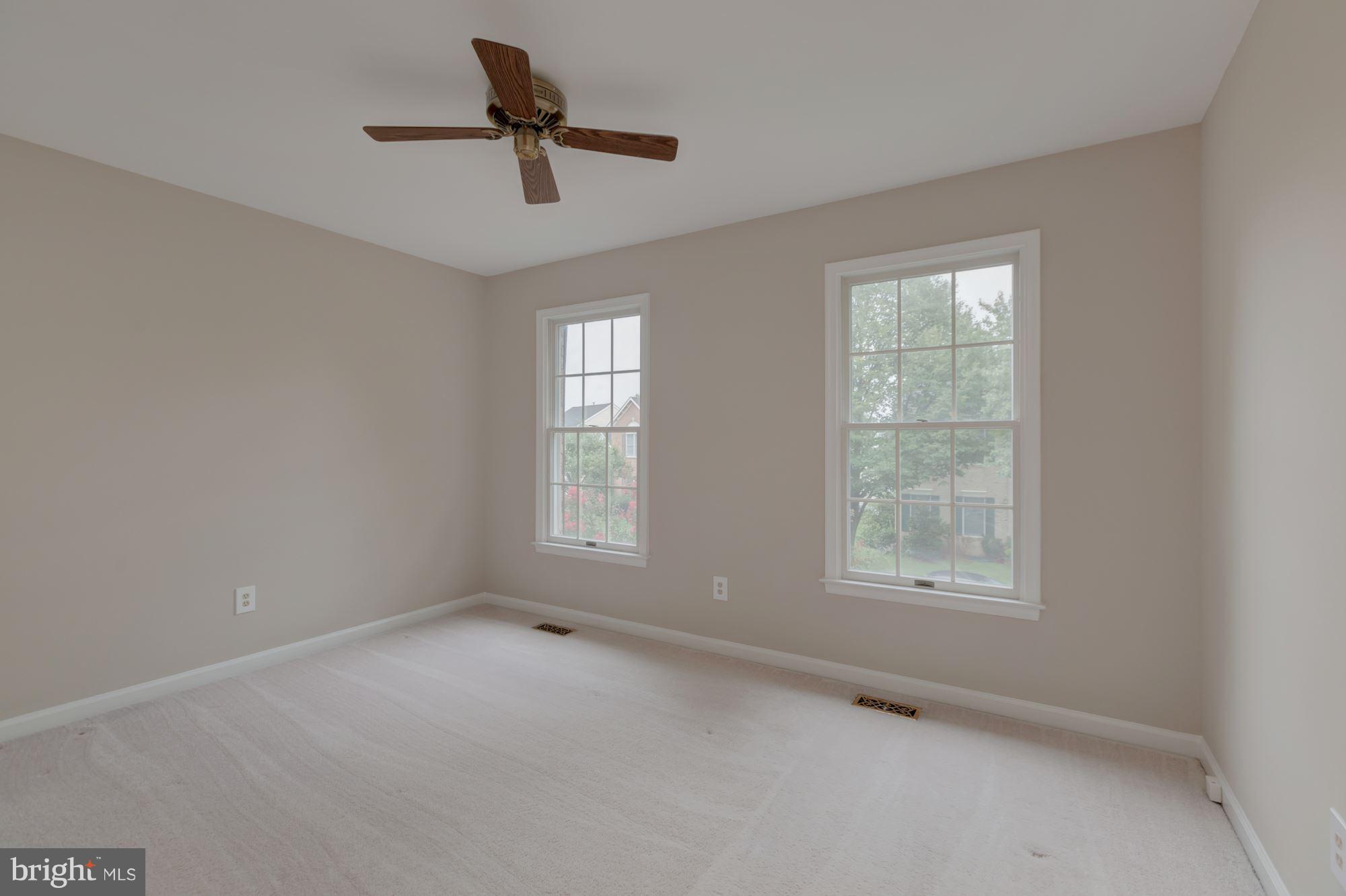 CENTURY OAK - Residential