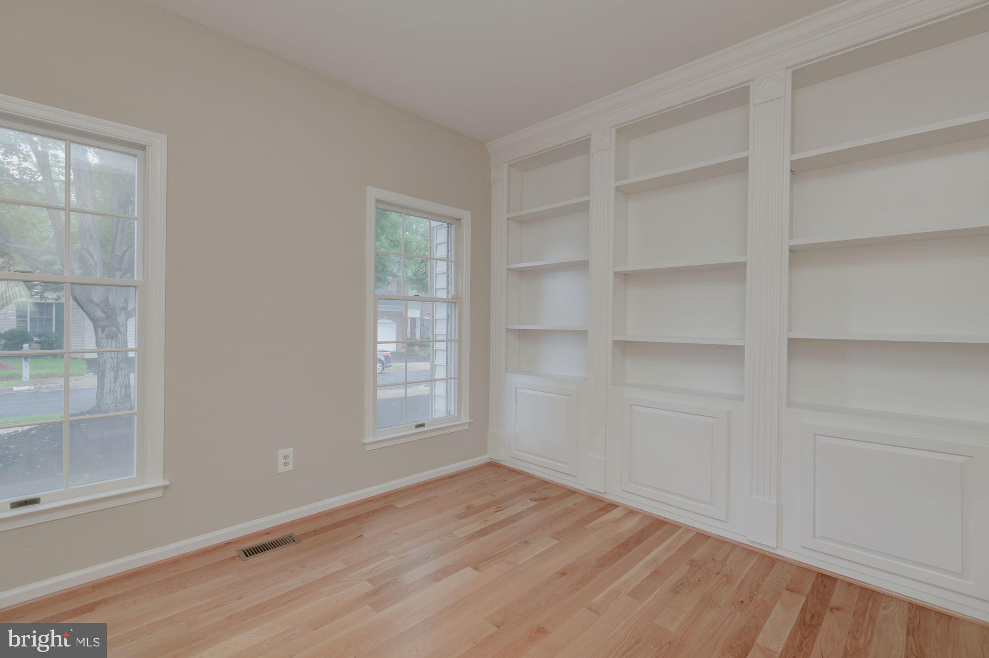 CENTURY OAK - Residential