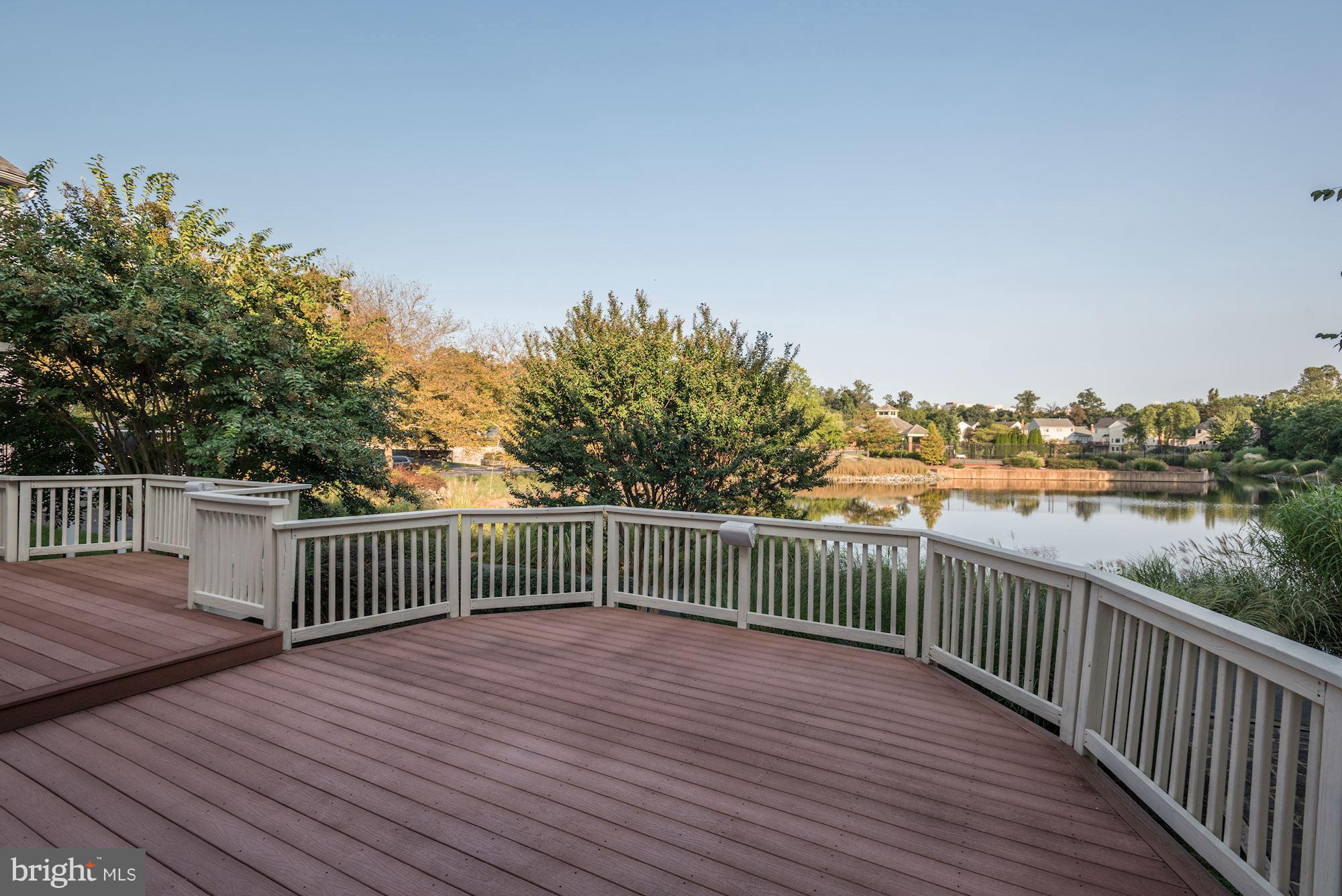 CENTURY OAK - Residential