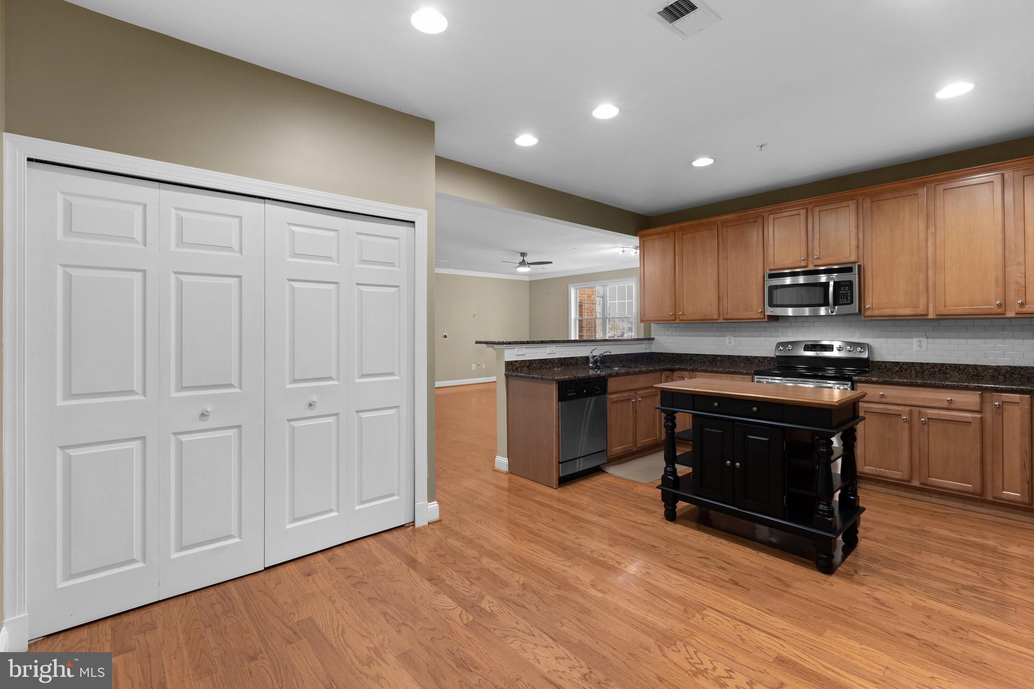 SEVERNA PARK GATEWAY VILLAGE - Residential