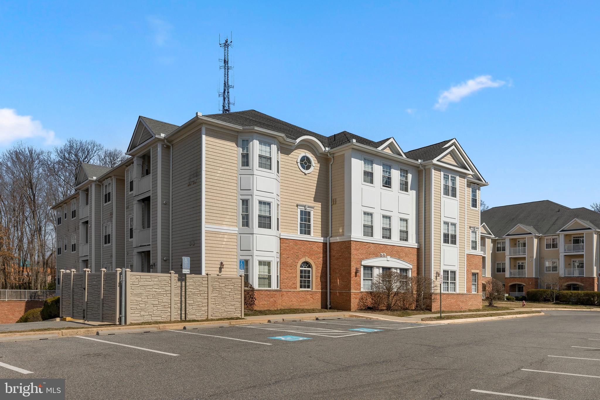 SEVERNA PARK GATEWAY VILLAGE - Residential