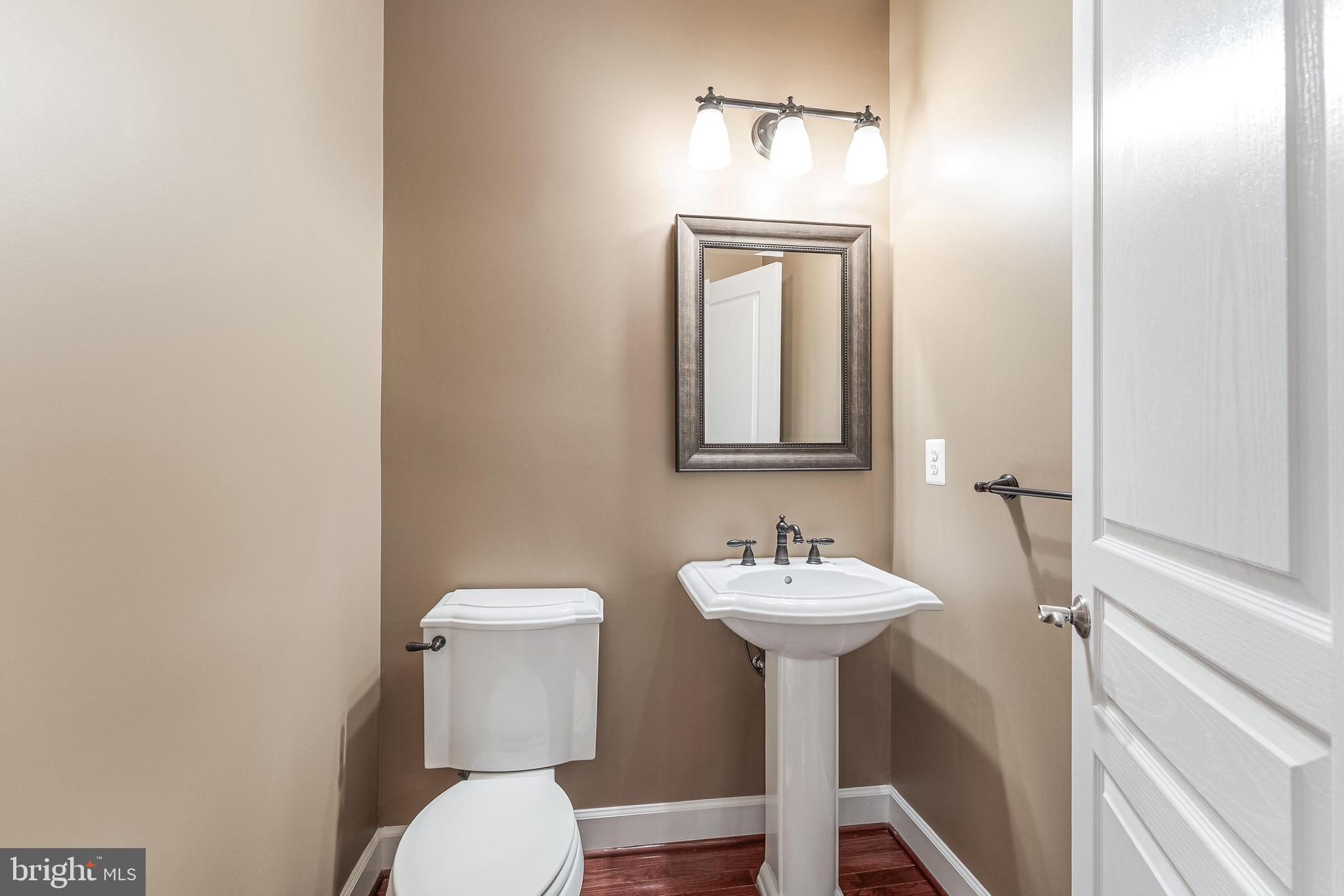 SHIRLINGTON CREST - Residential