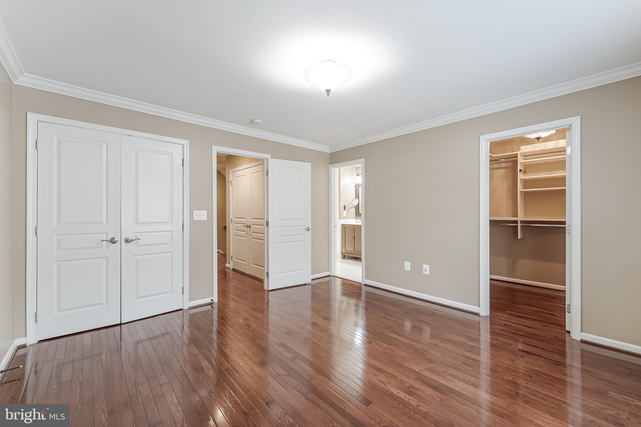 SHIRLINGTON CREST - Residential