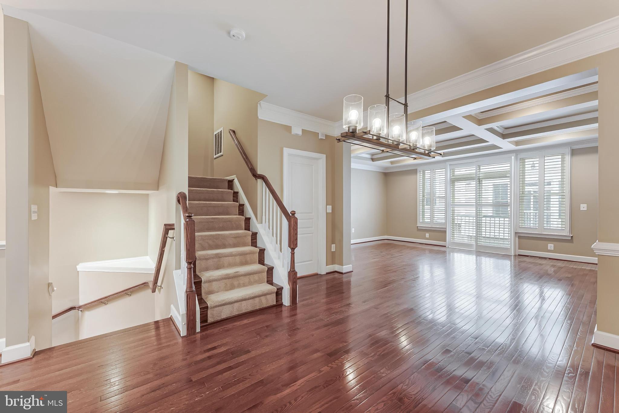 SHIRLINGTON CREST - Residential