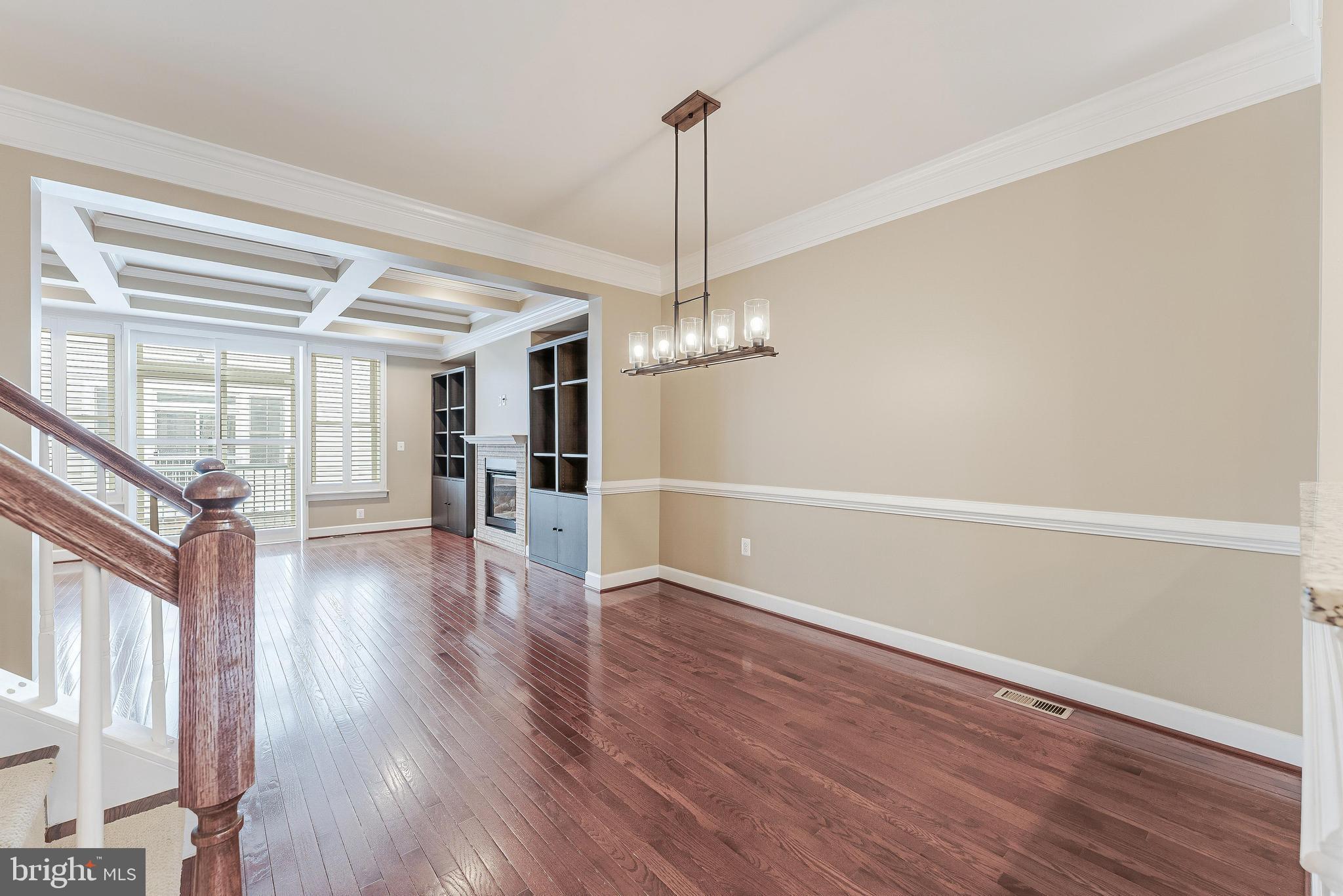 SHIRLINGTON CREST - Residential