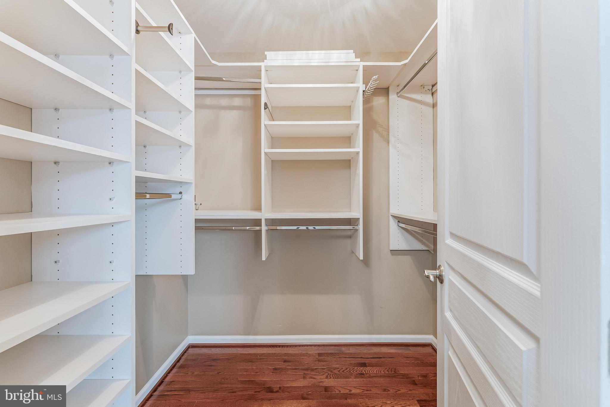 SHIRLINGTON CREST - Residential