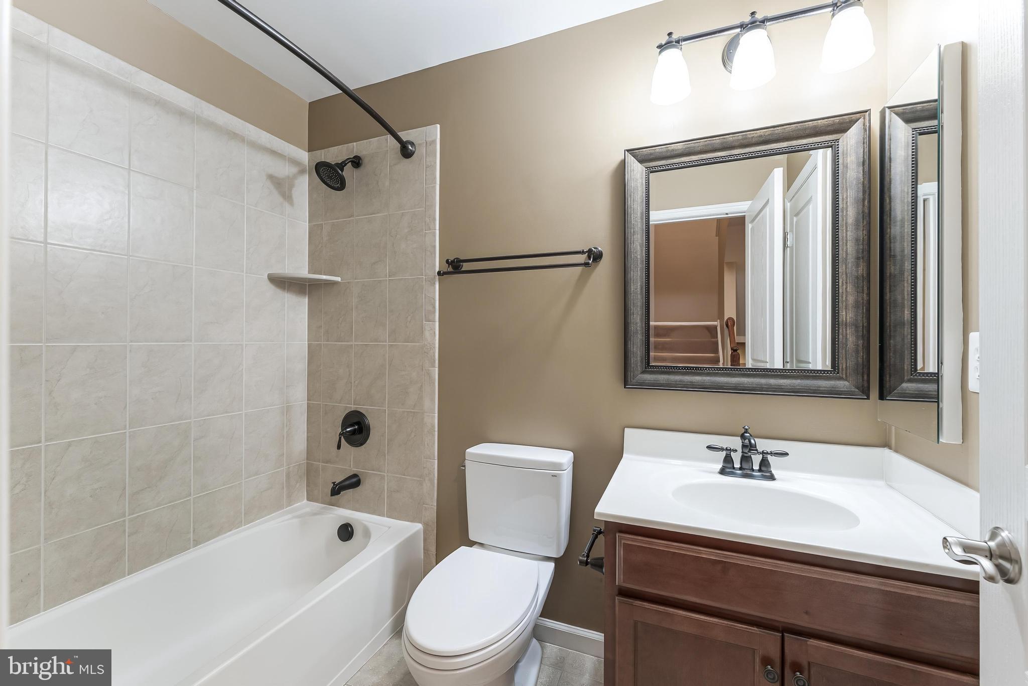 SHIRLINGTON CREST - Residential