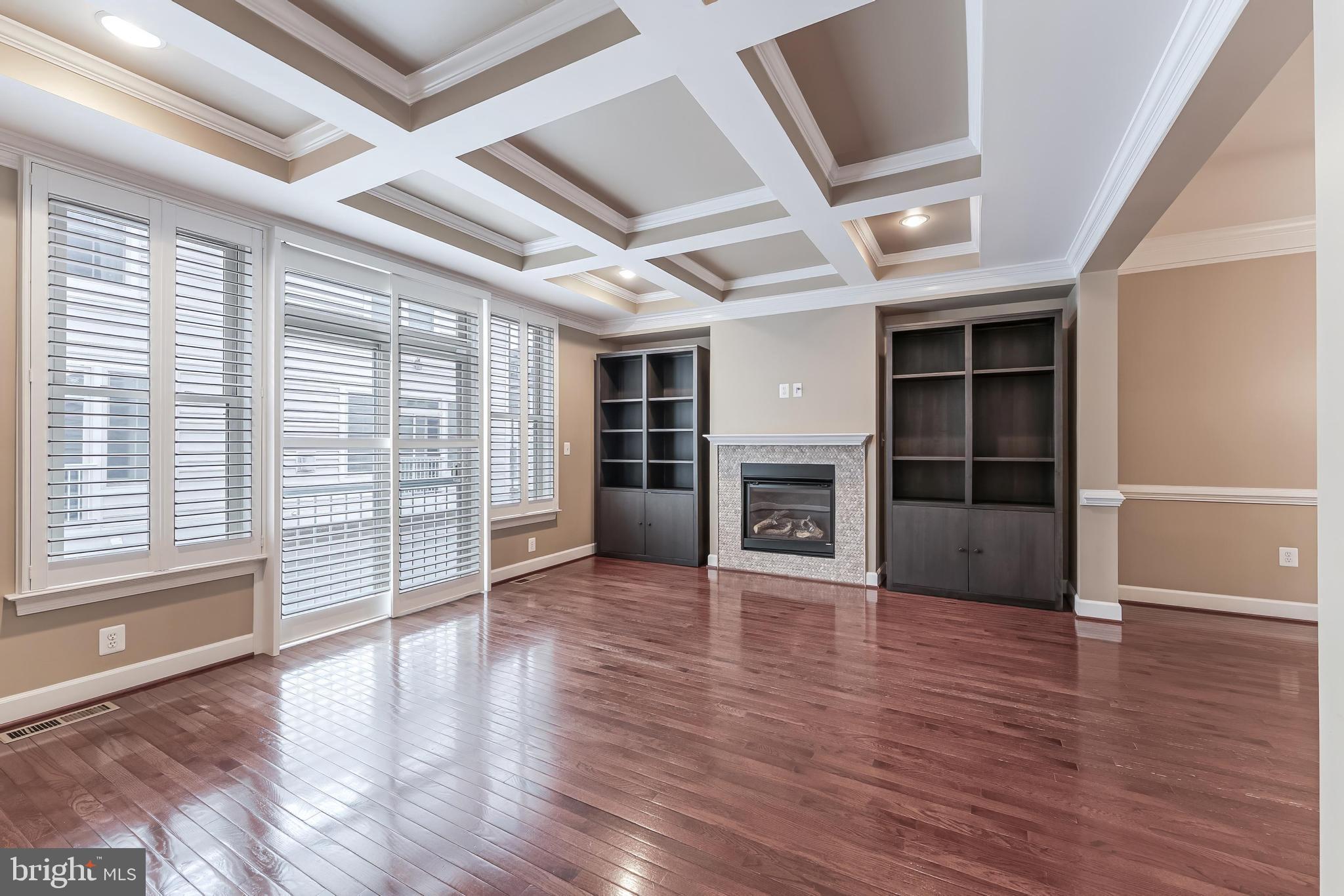 SHIRLINGTON CREST - Residential