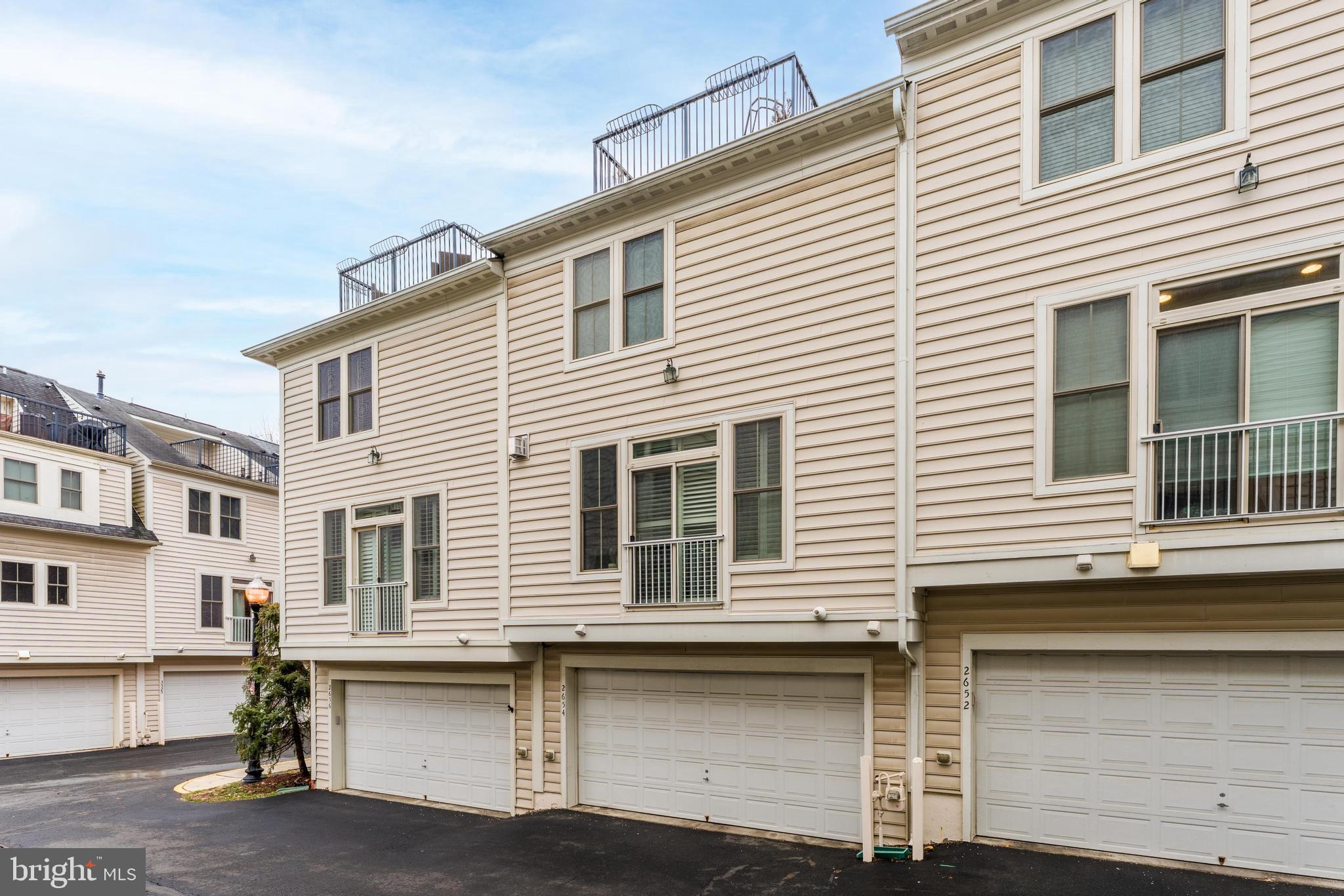 SHIRLINGTON CREST - Residential