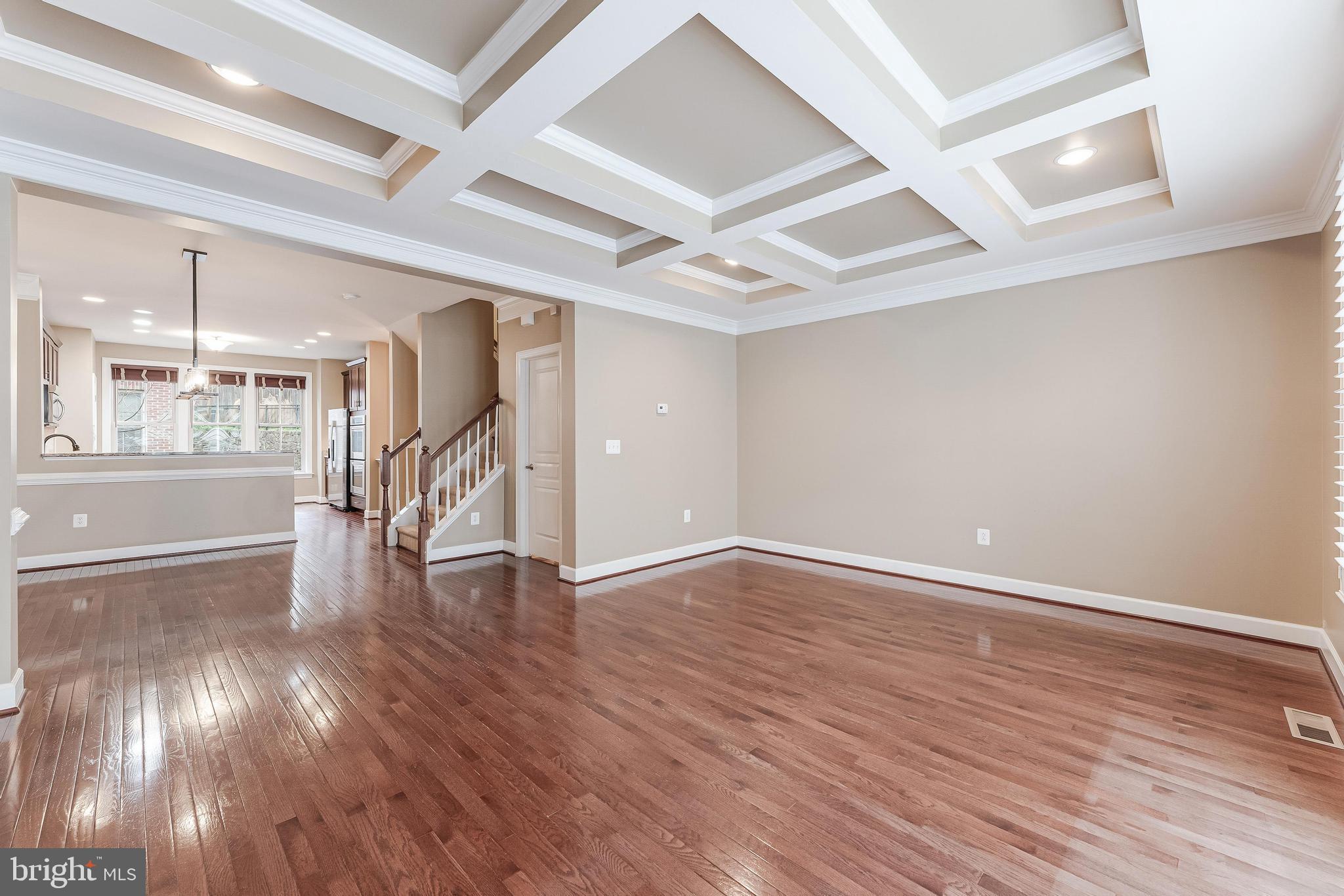 SHIRLINGTON CREST - Residential