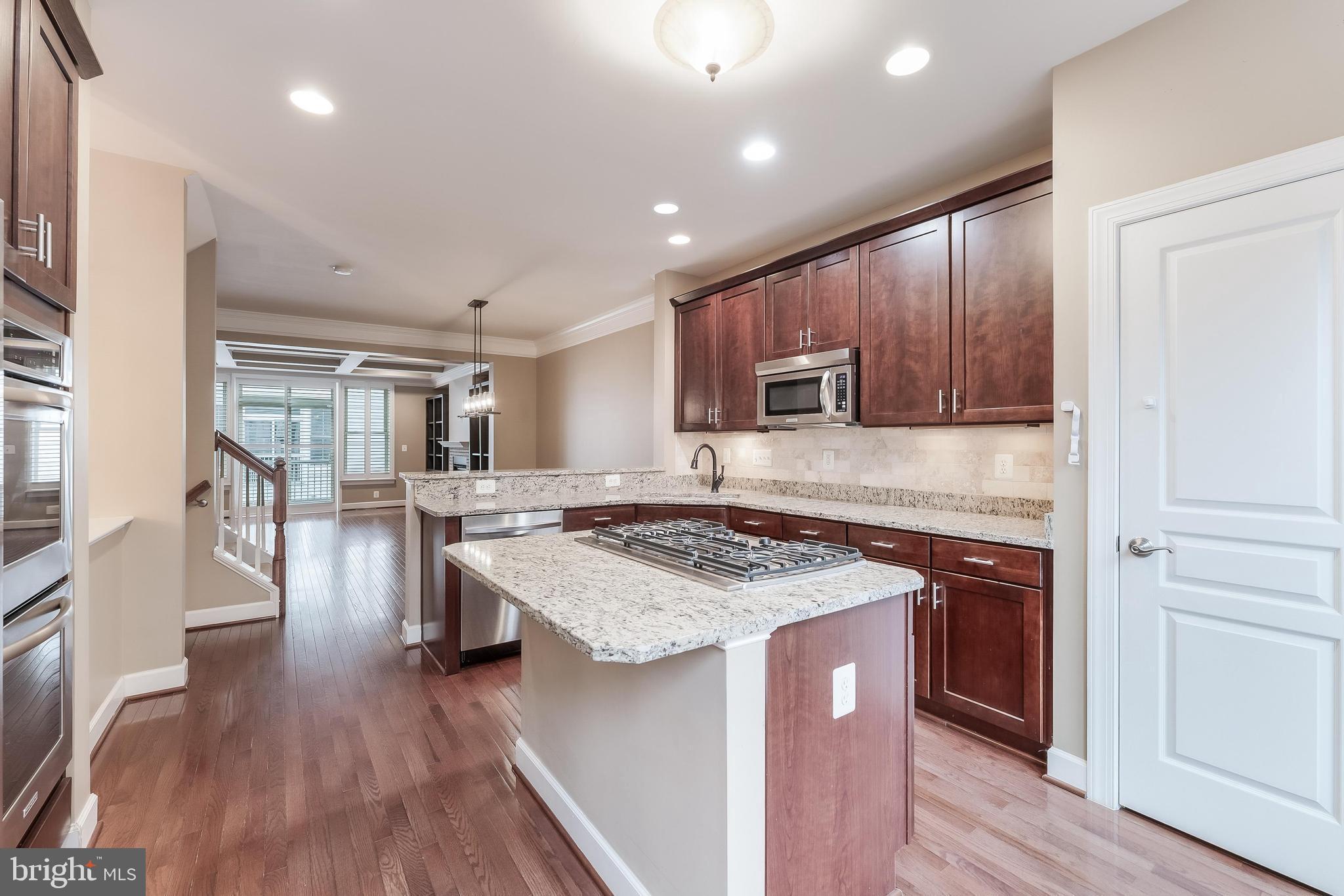 SHIRLINGTON CREST - Residential