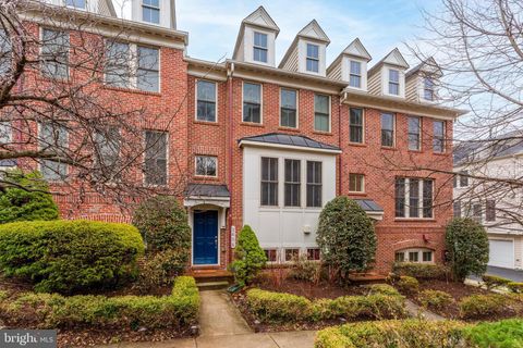 Photo of 2654 S Kenmore Court, ARLINGTON, VA 22206 (MLS # VAAR2069678)