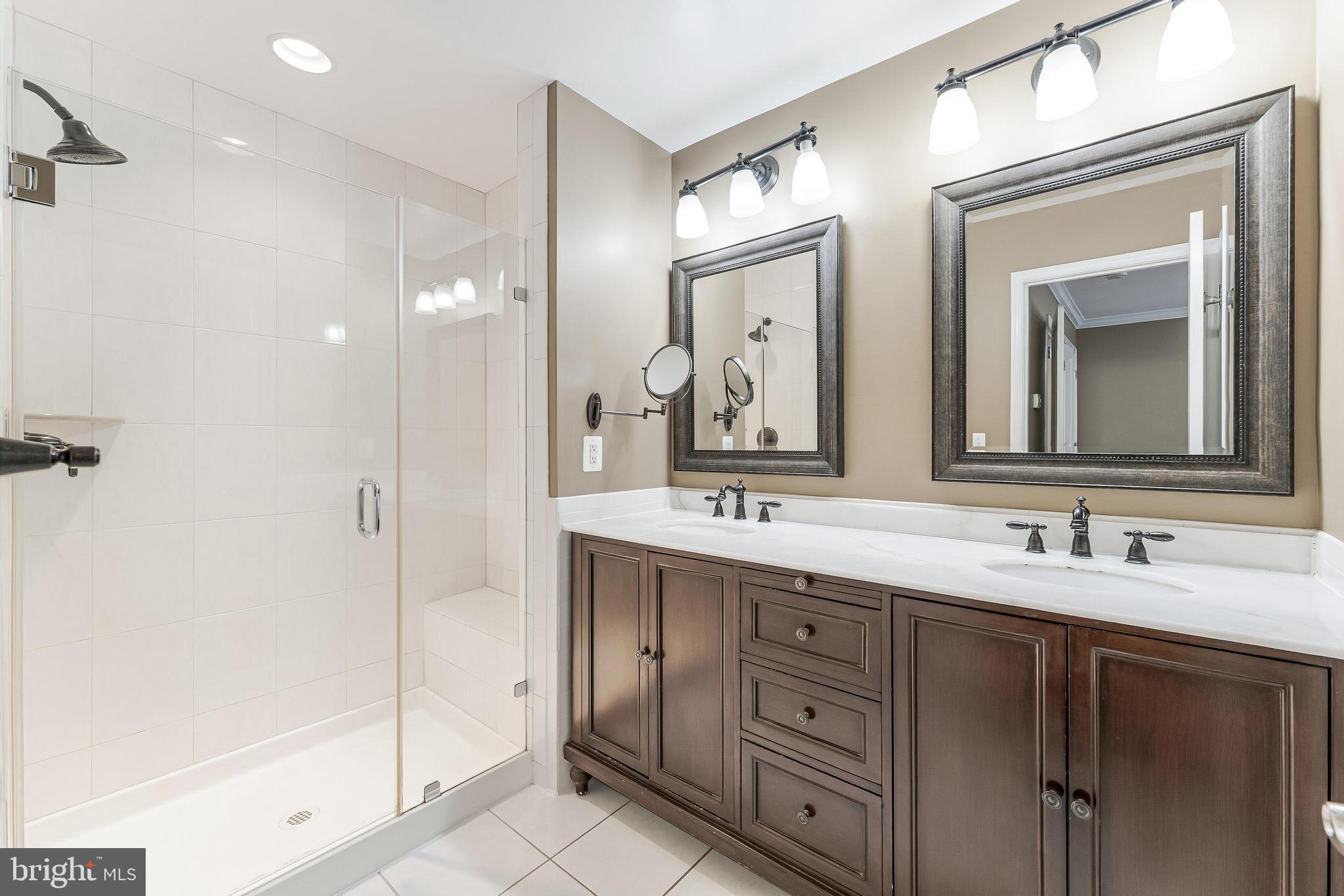 SHIRLINGTON CREST - Residential