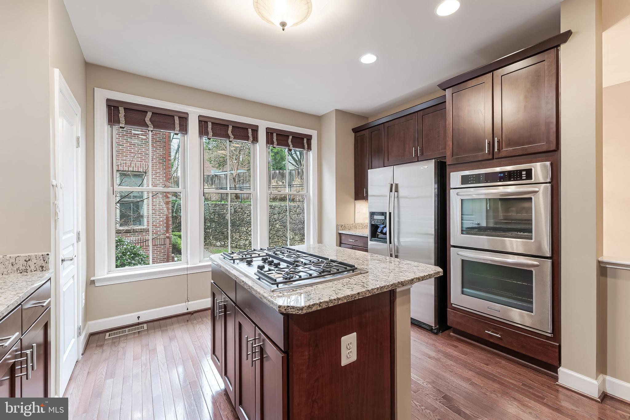 SHIRLINGTON CREST - Residential