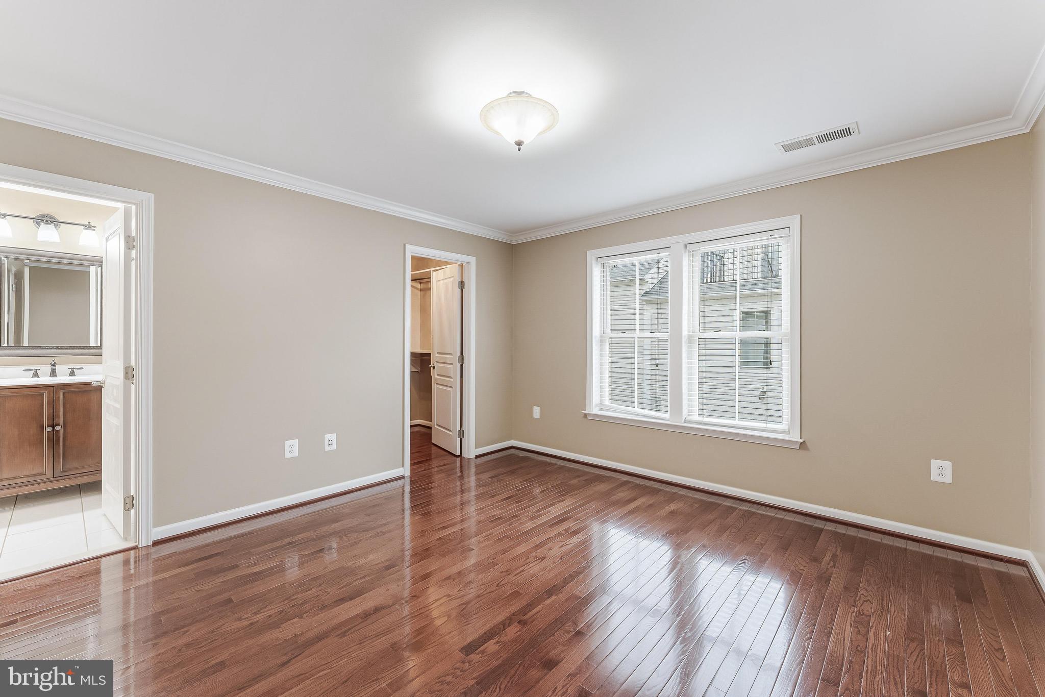 SHIRLINGTON CREST - Residential