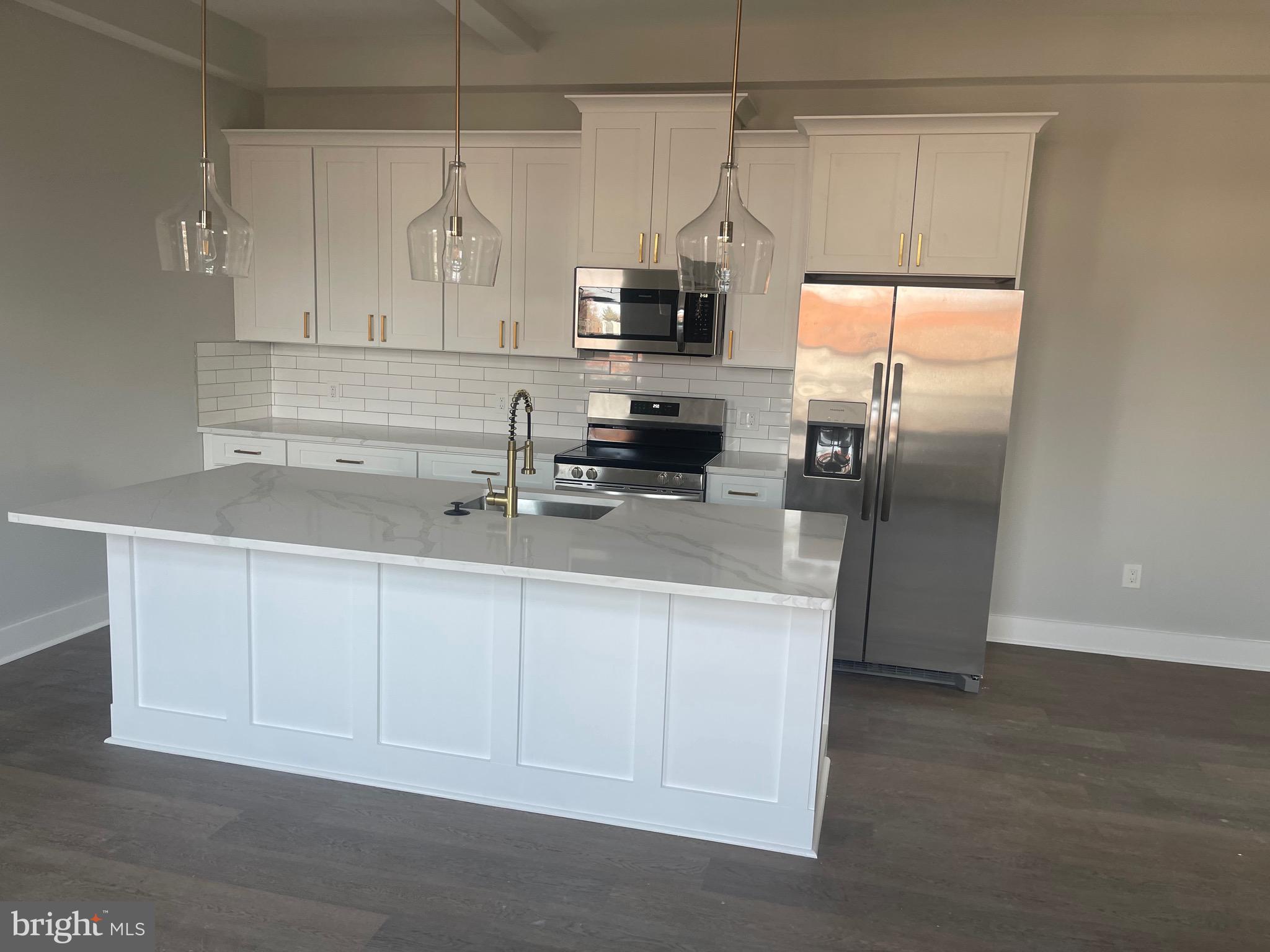 ROXBOROUGH - Residential Lease