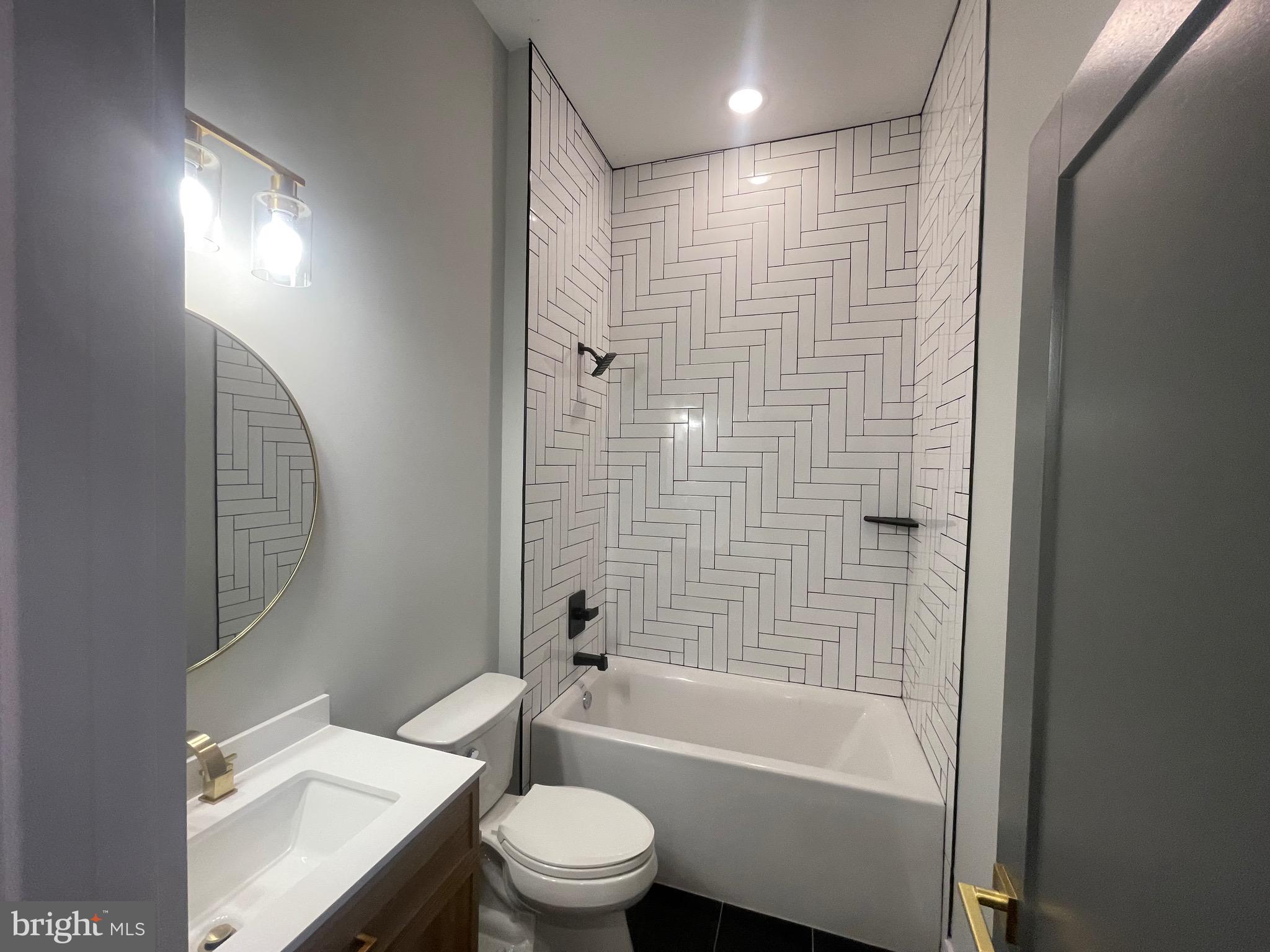 ROXBOROUGH - Residential Lease