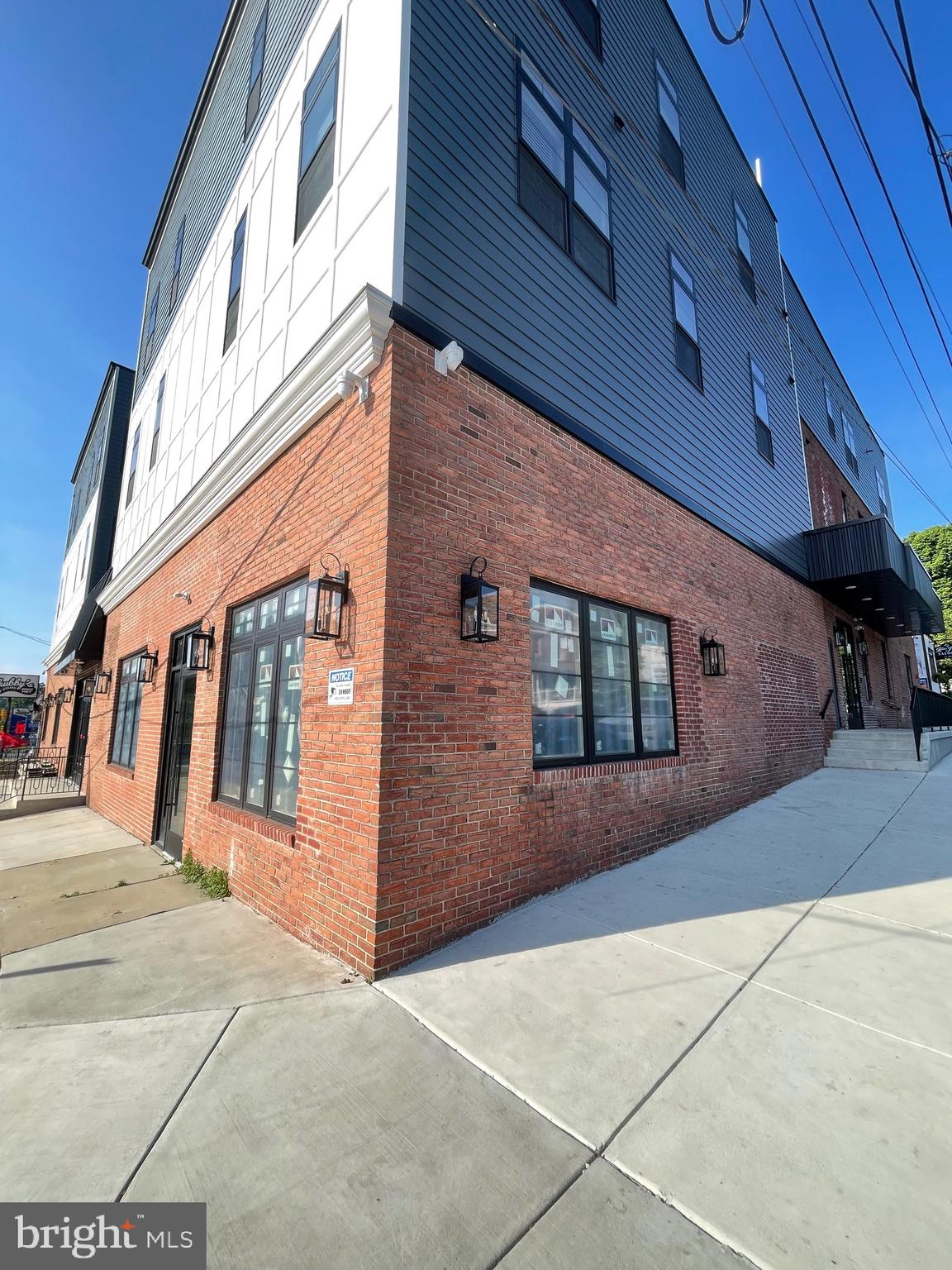 ROXBOROUGH - Residential Lease