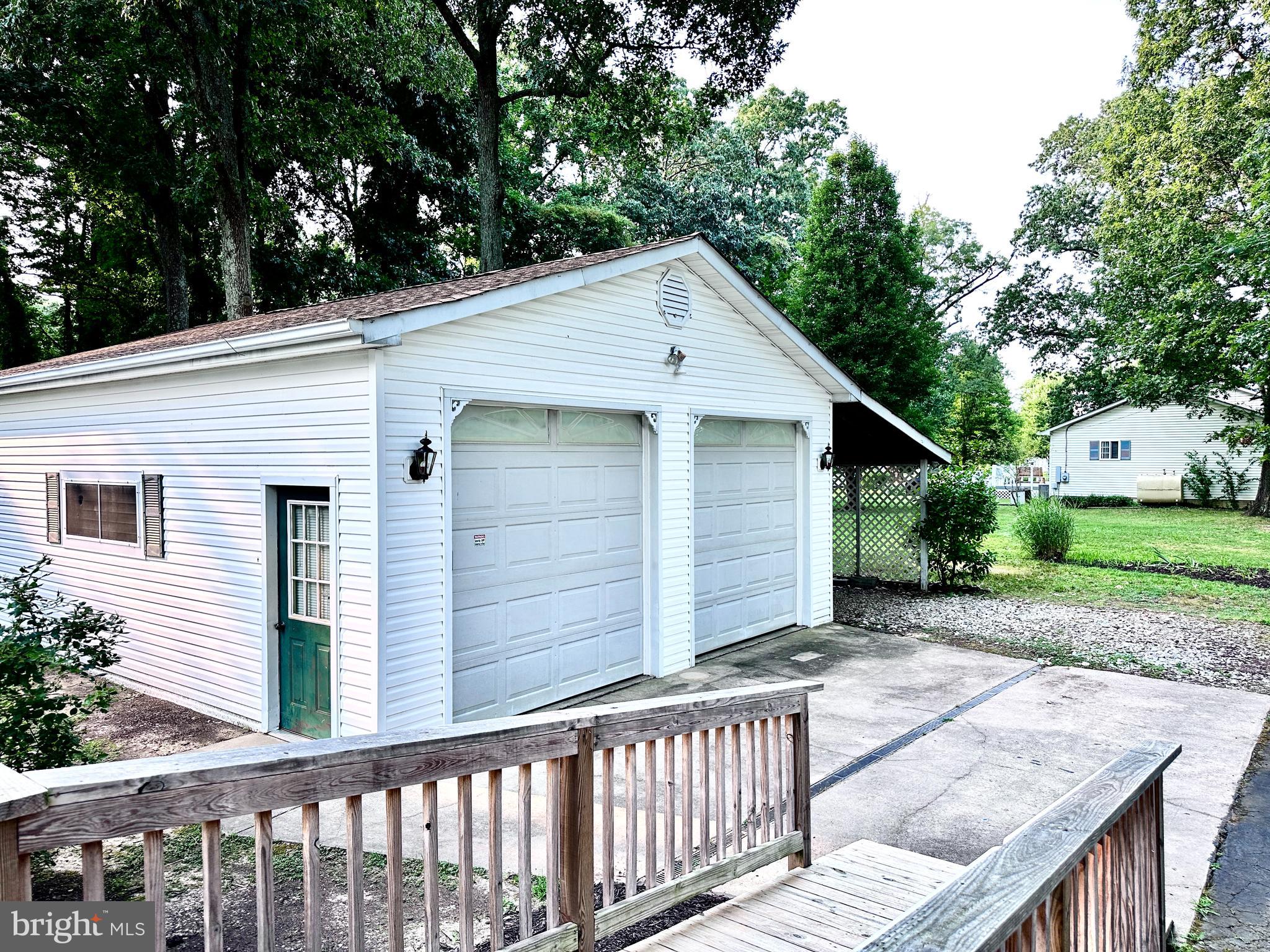 COBB ISLAND - Residential