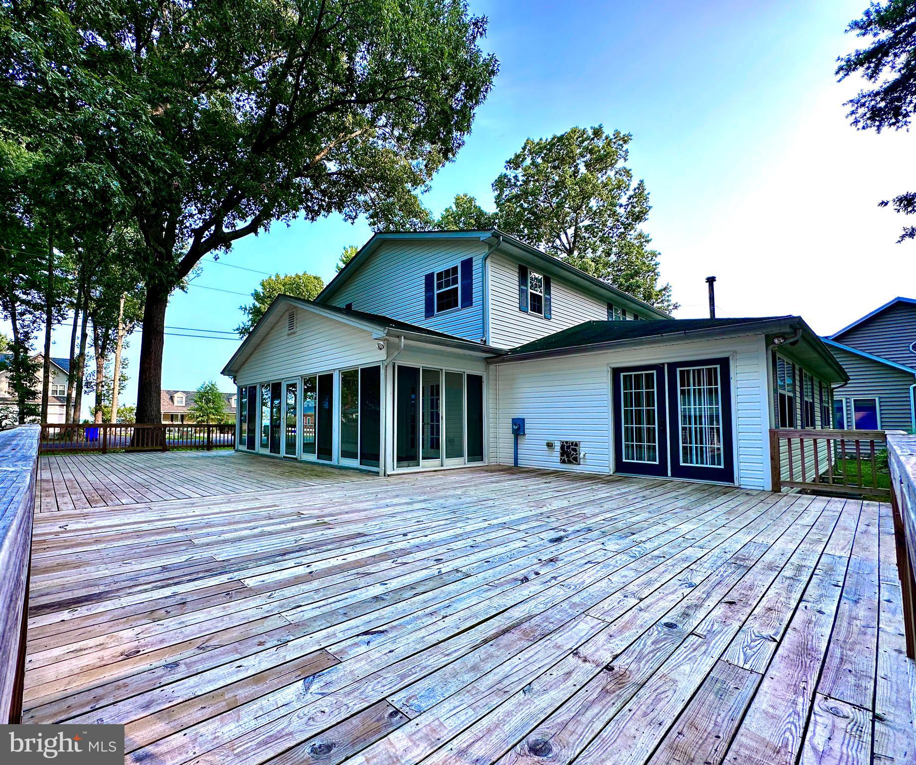 COBB ISLAND - Residential