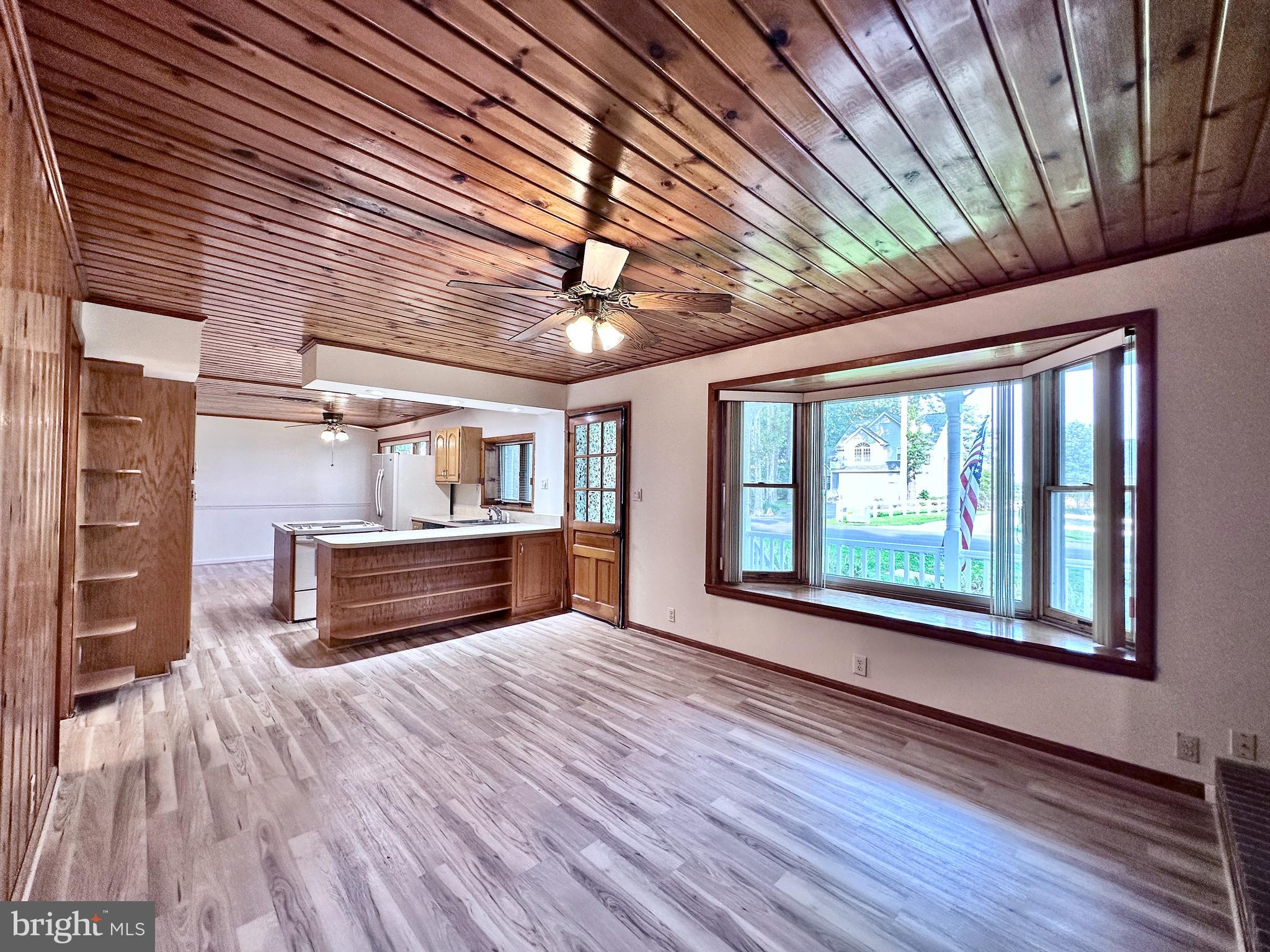 COBB ISLAND - Residential