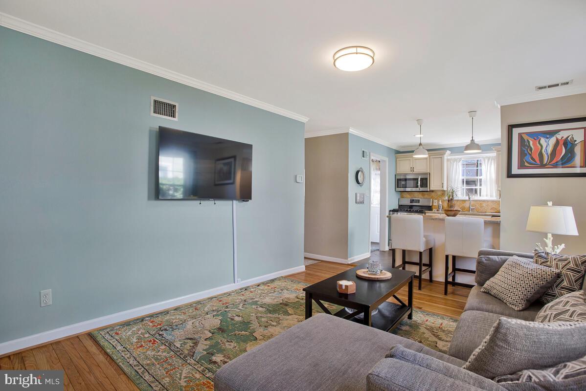 HYATTSVILLE HILLS - Residential