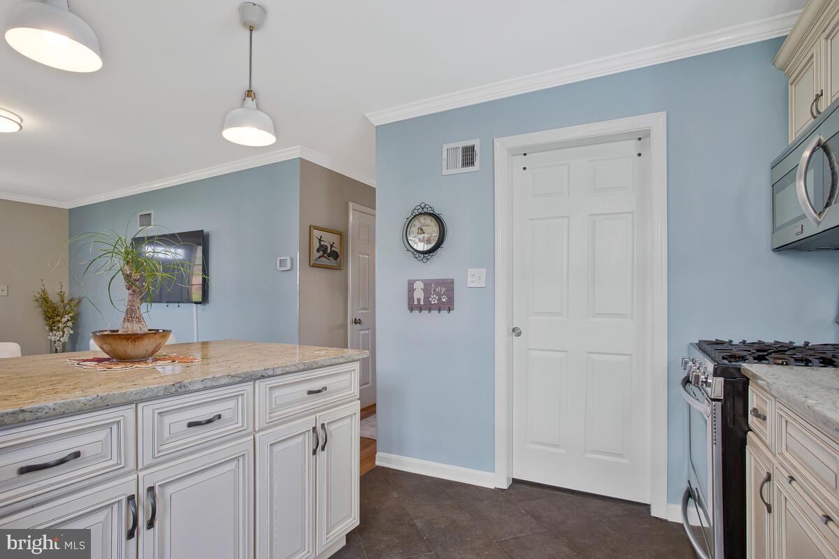 HYATTSVILLE HILLS - Residential