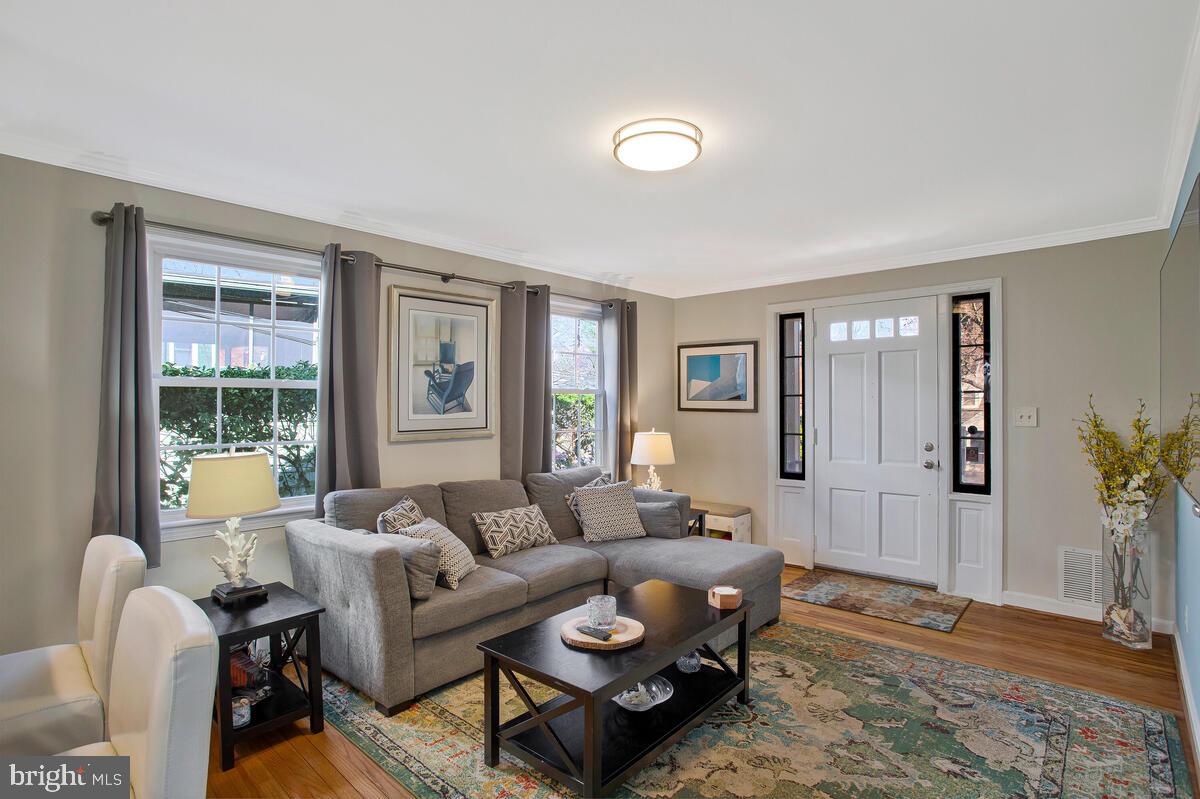 HYATTSVILLE HILLS - Residential