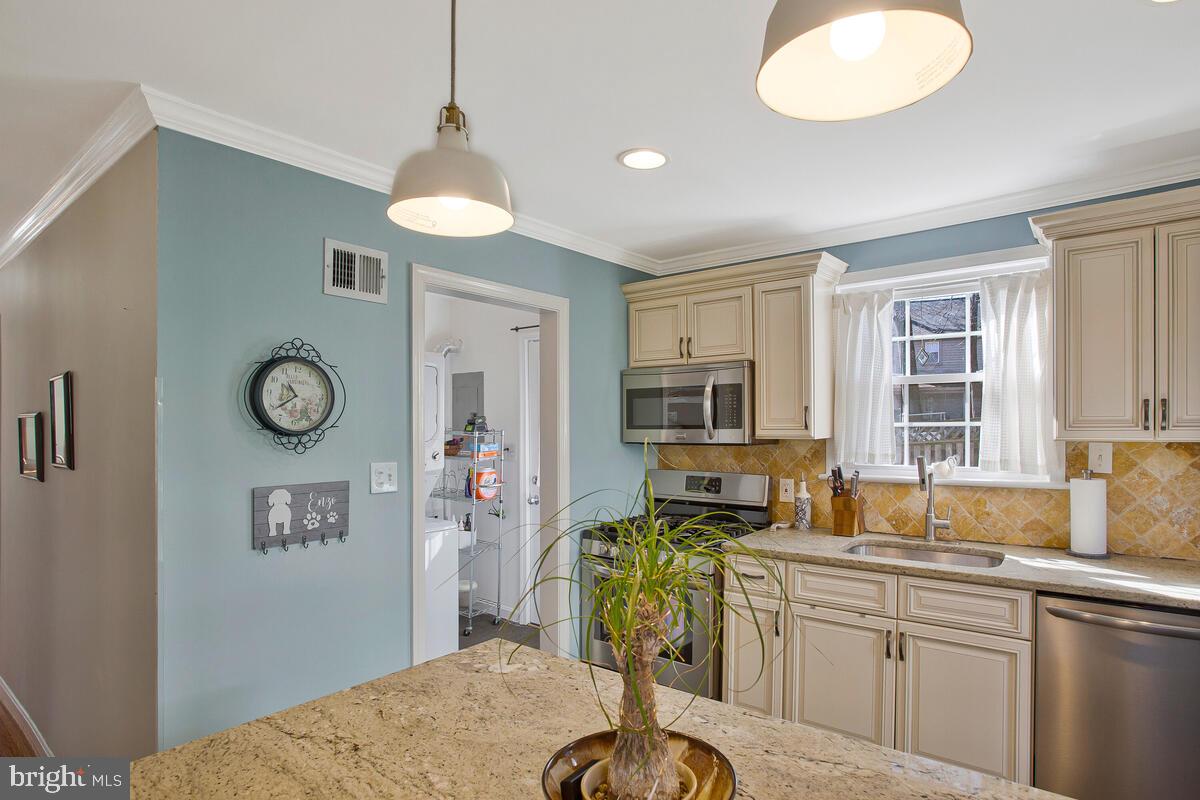 HYATTSVILLE HILLS - Residential