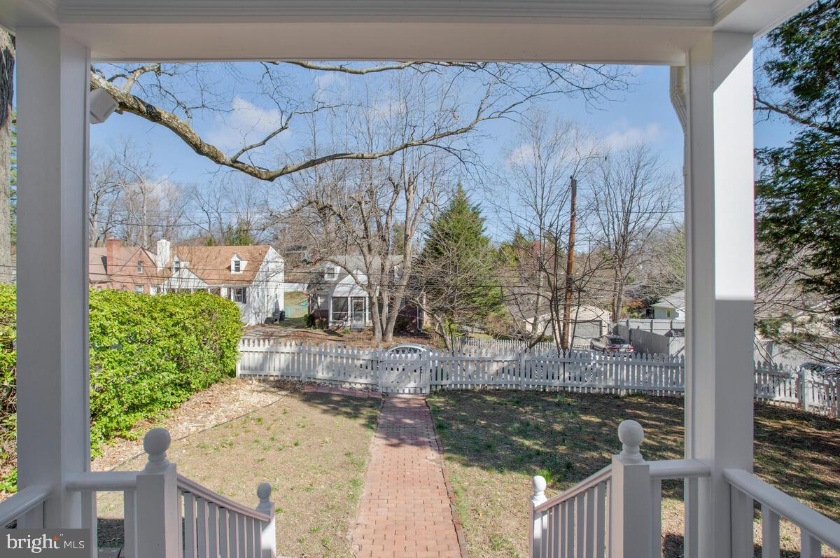 HYATTSVILLE HILLS - Residential