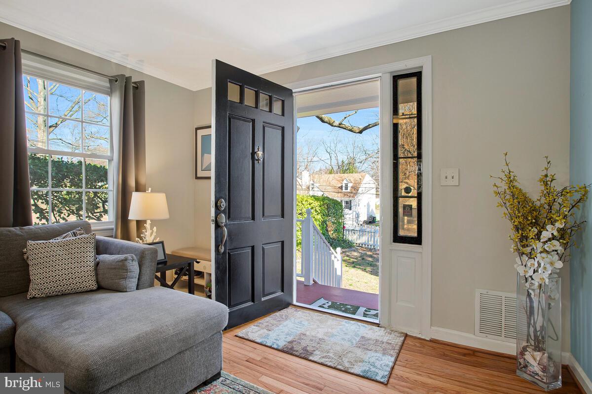 HYATTSVILLE HILLS - Residential